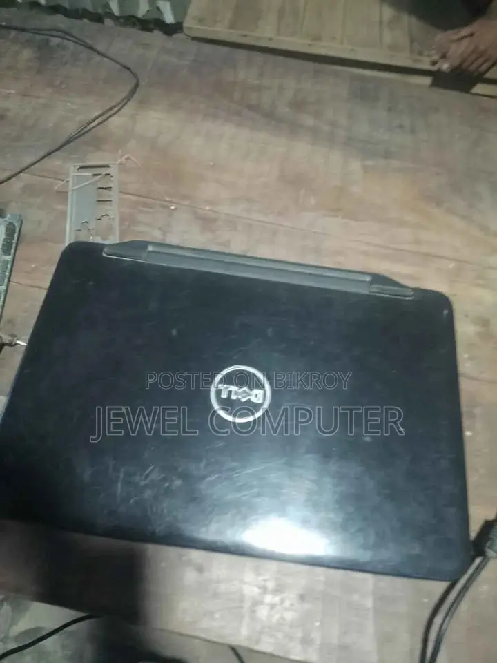 Laptop Dell Inspiron 14 2GB Intel Pentium HDD 320GB