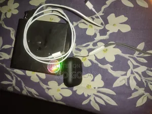 ওয়্যারলেস ব্লুটুথ হেডফোন