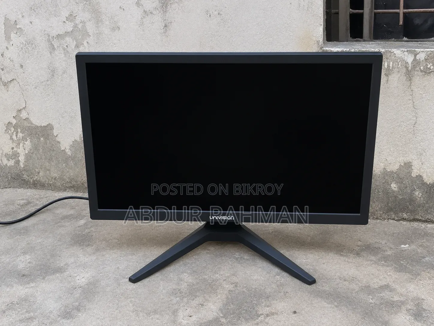 Univision 18.5 75Hz LED Monitor Fresh Condition (Box + Adapter)