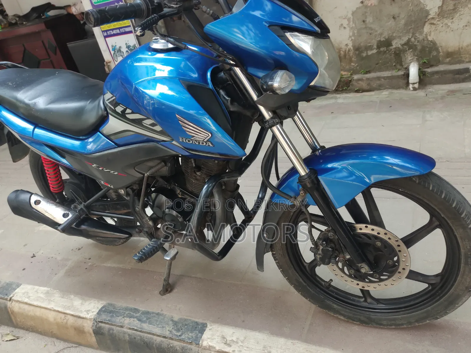 হোন্ডা লিভো ২০১৮ নীল