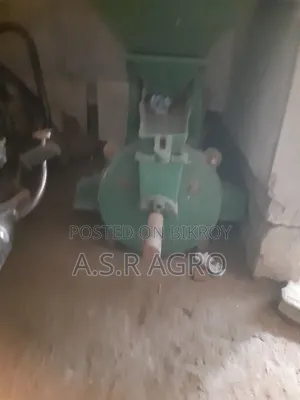 Flour, Turmeric, Chilli Powder Grinding Machine