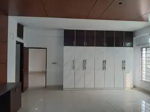 বসুন্ধরা ২৬৭, বসুন্ধরাতে সাজানো ৪ বেডরুমের অ্যাপার্টমেন্ট বিক্রির জন্য