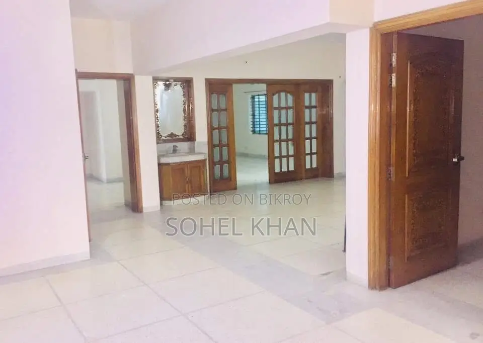4 Bedroom Apartment in Momtaj Mahal, Dhanmondi for rent