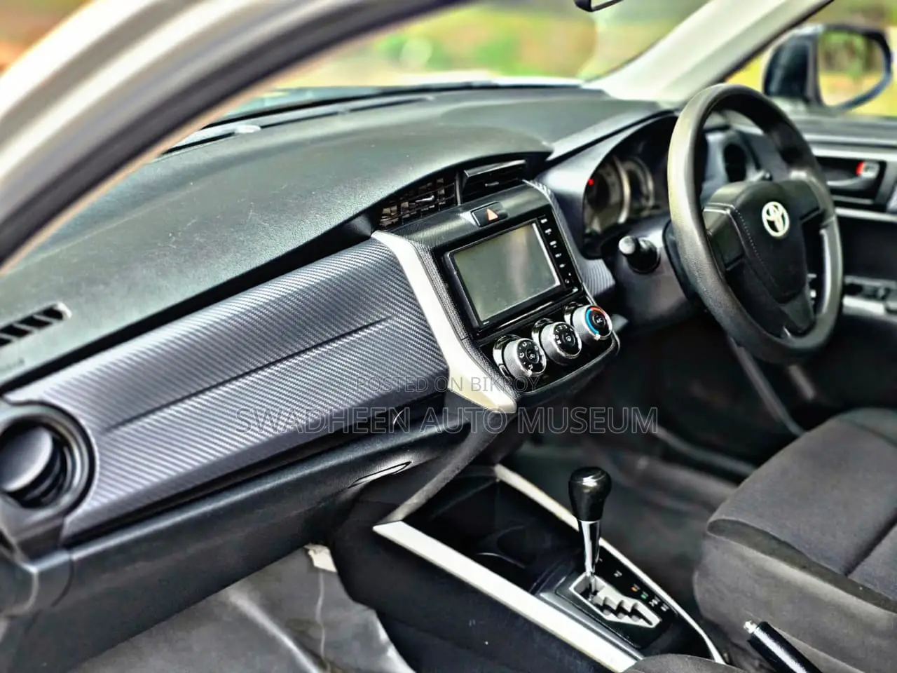 Toyota Corolla Fielder 1.5 Petrol Front-Wheel Drive 2013 Silver