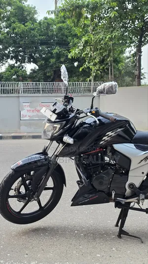 TVS Apache 160 4V 2019 Black