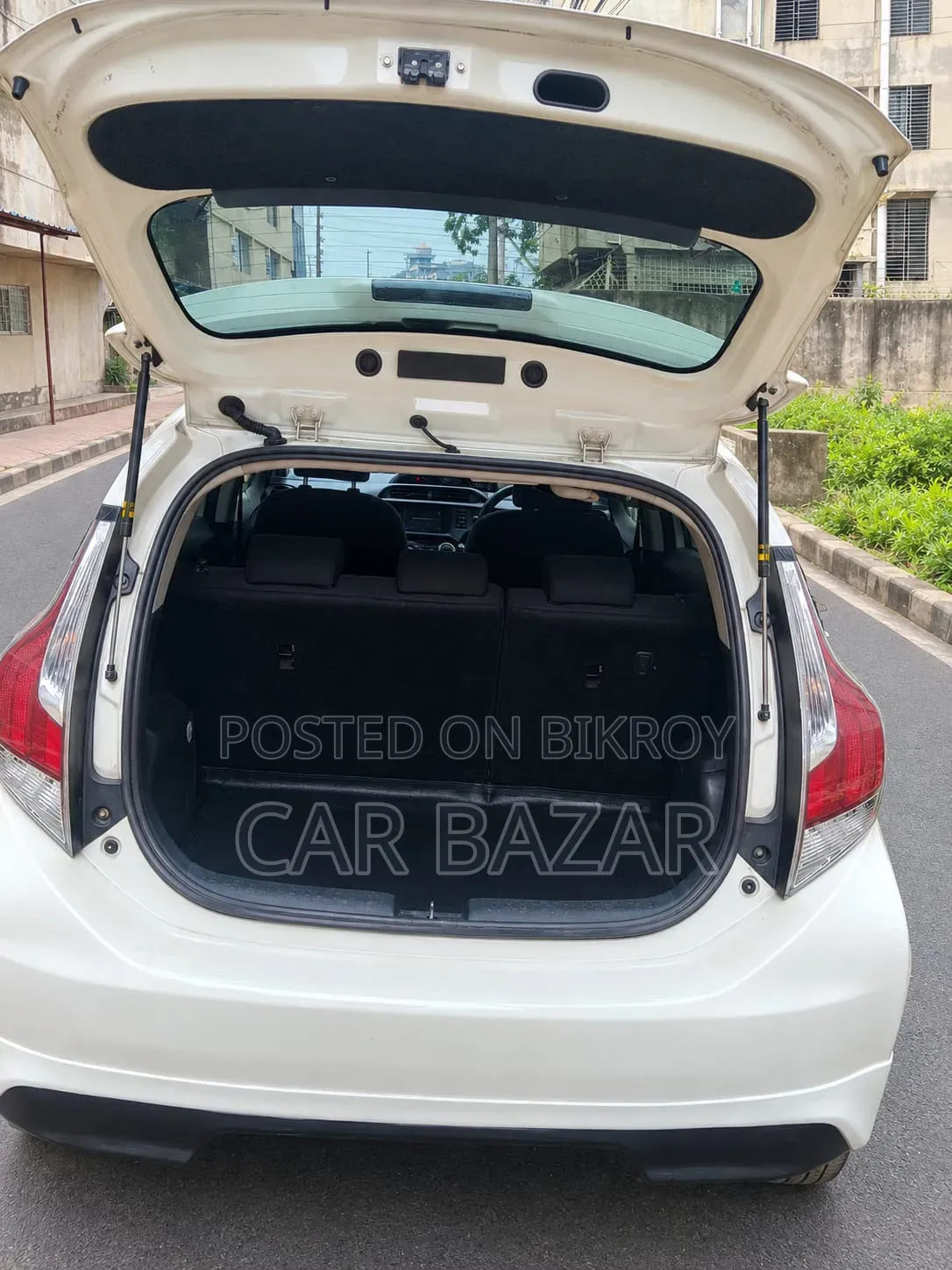 Toyota Aqua 2016 White