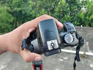 DSLR Camera