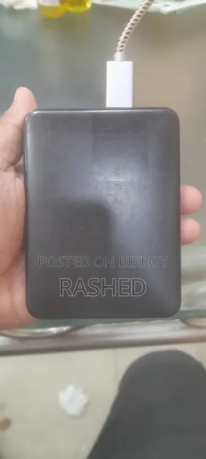 এক্সটার্নাল হার্ড ডিস্ক ১টিবি ডব্লিউডি ভালো স্বাস্থ্যসহ ব্যবহৃত।