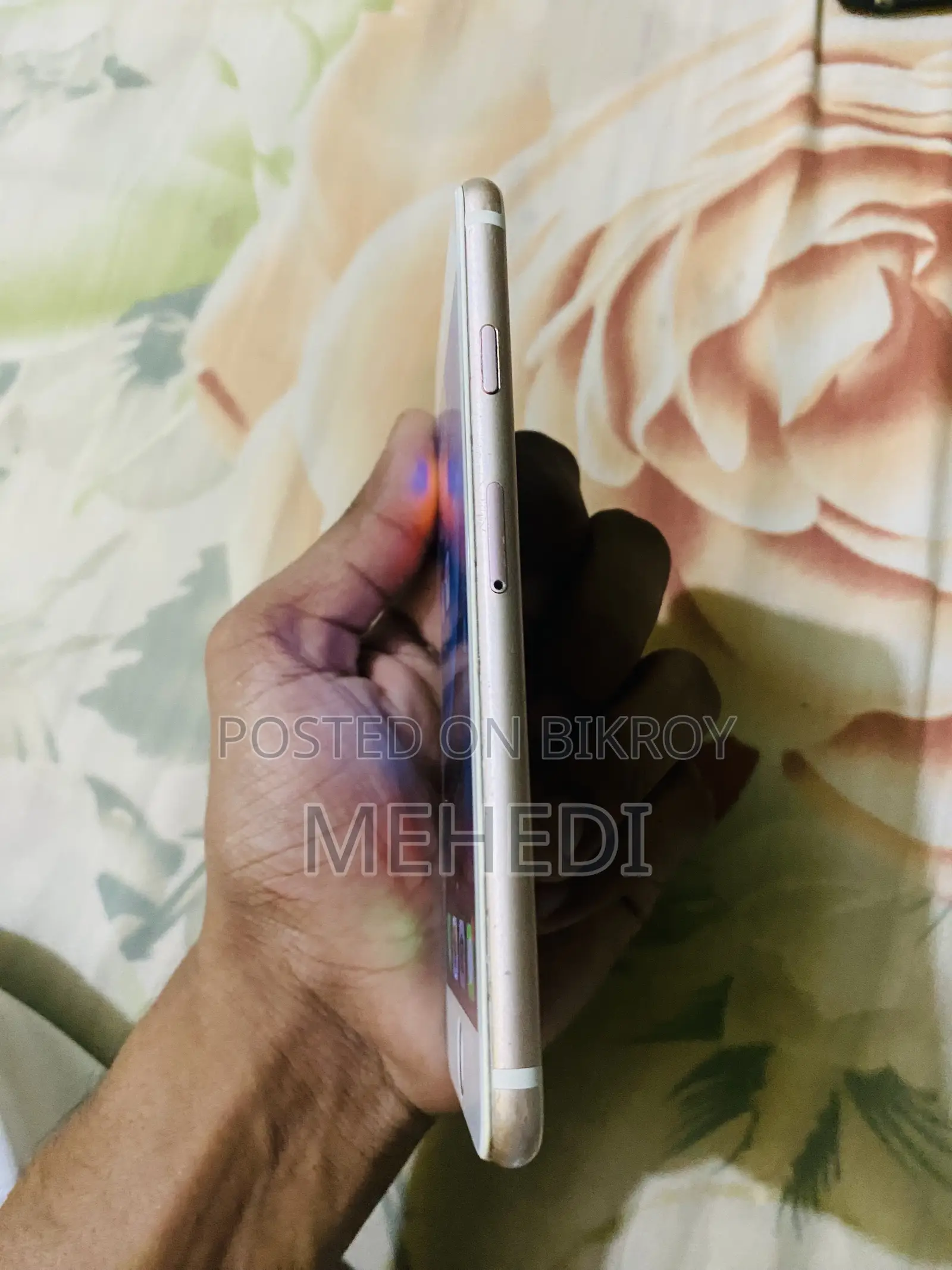 Apple iPhone 6s ১৬ জিবি গোল্ড