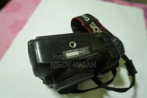 Canon 700d Camera and 2 Lence