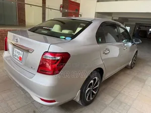 Toyota Axio 1.5 G Two-Wheel Drive 2017 Silver