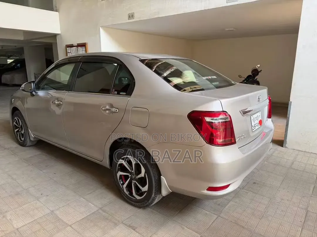 Toyota Axio 1.5 G Two-Wheel Drive 2017 Silver