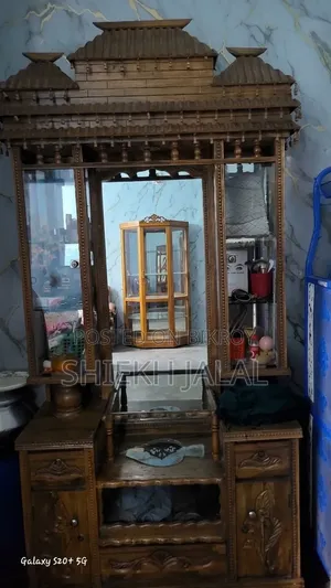 চিটাগাং এর সেগুন কাঠের ড্রেসিং টেবিল