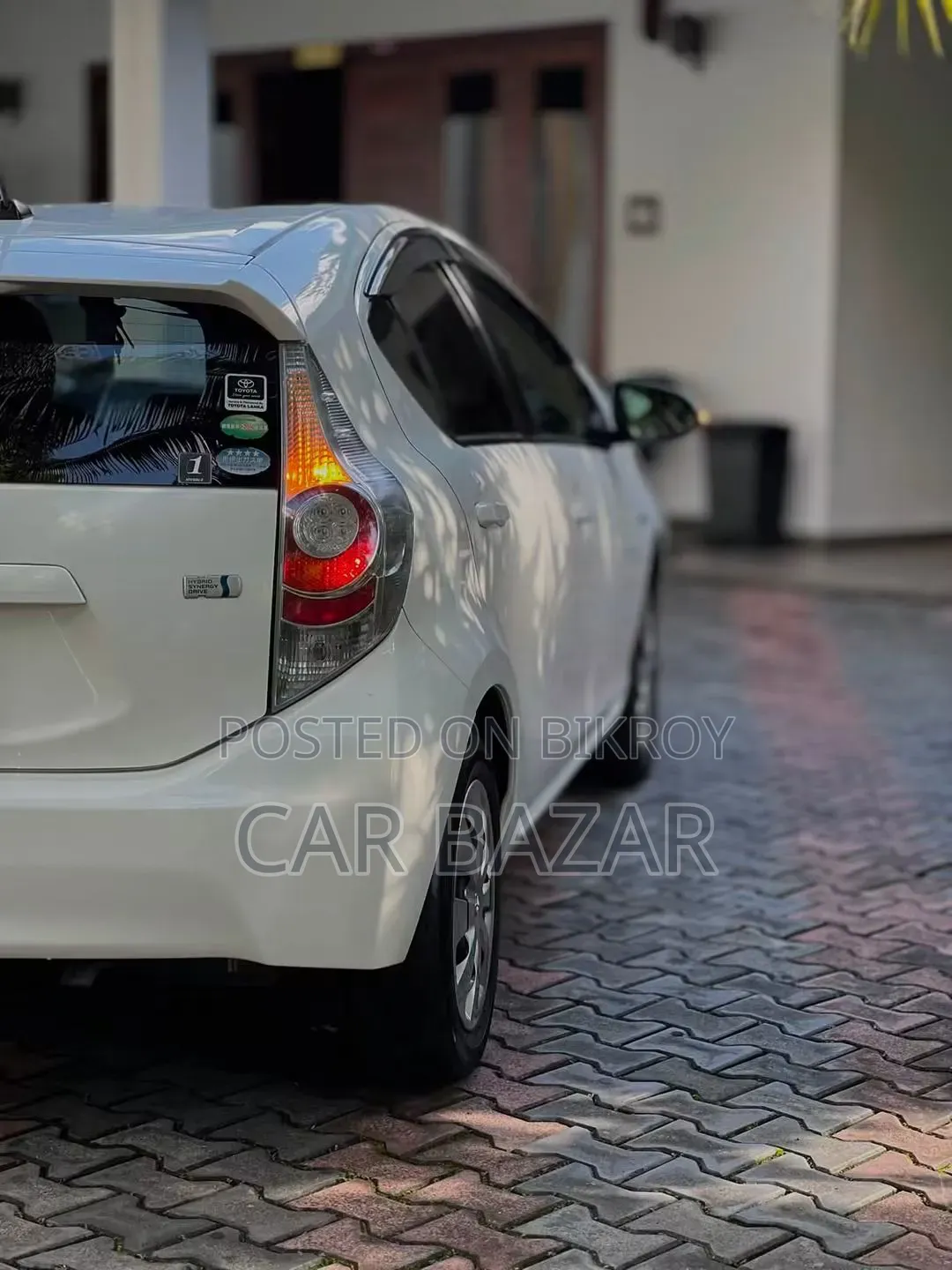 Toyota Aqua 2013 সাদা