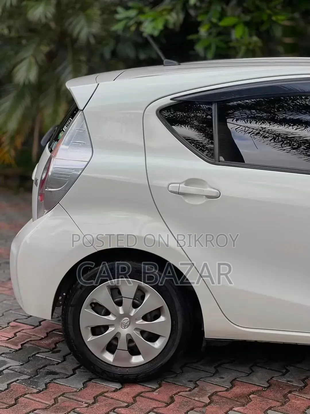 Toyota Aqua 2013 সাদা