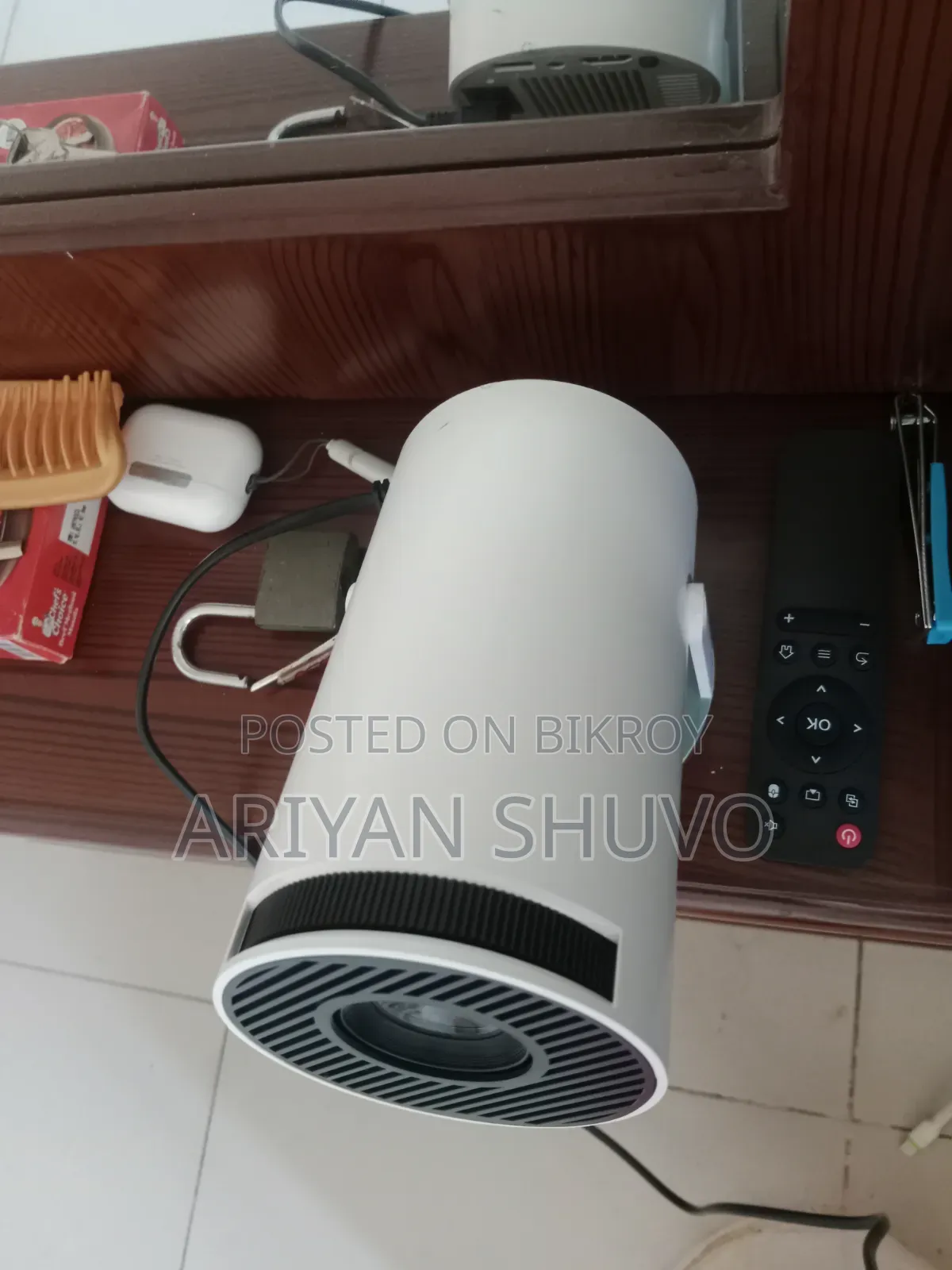 HY300 Projector
