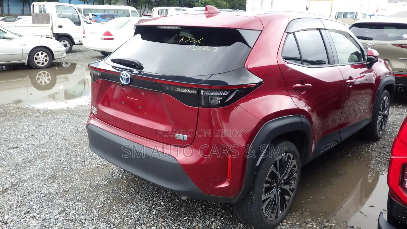 Toyota Yaris Cross 1.5 Hybrid Front-Wheel Drive 2021 Red