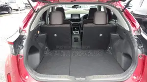 Toyota Yaris Cross 1.5 Hybrid Front-Wheel Drive 2021 Red