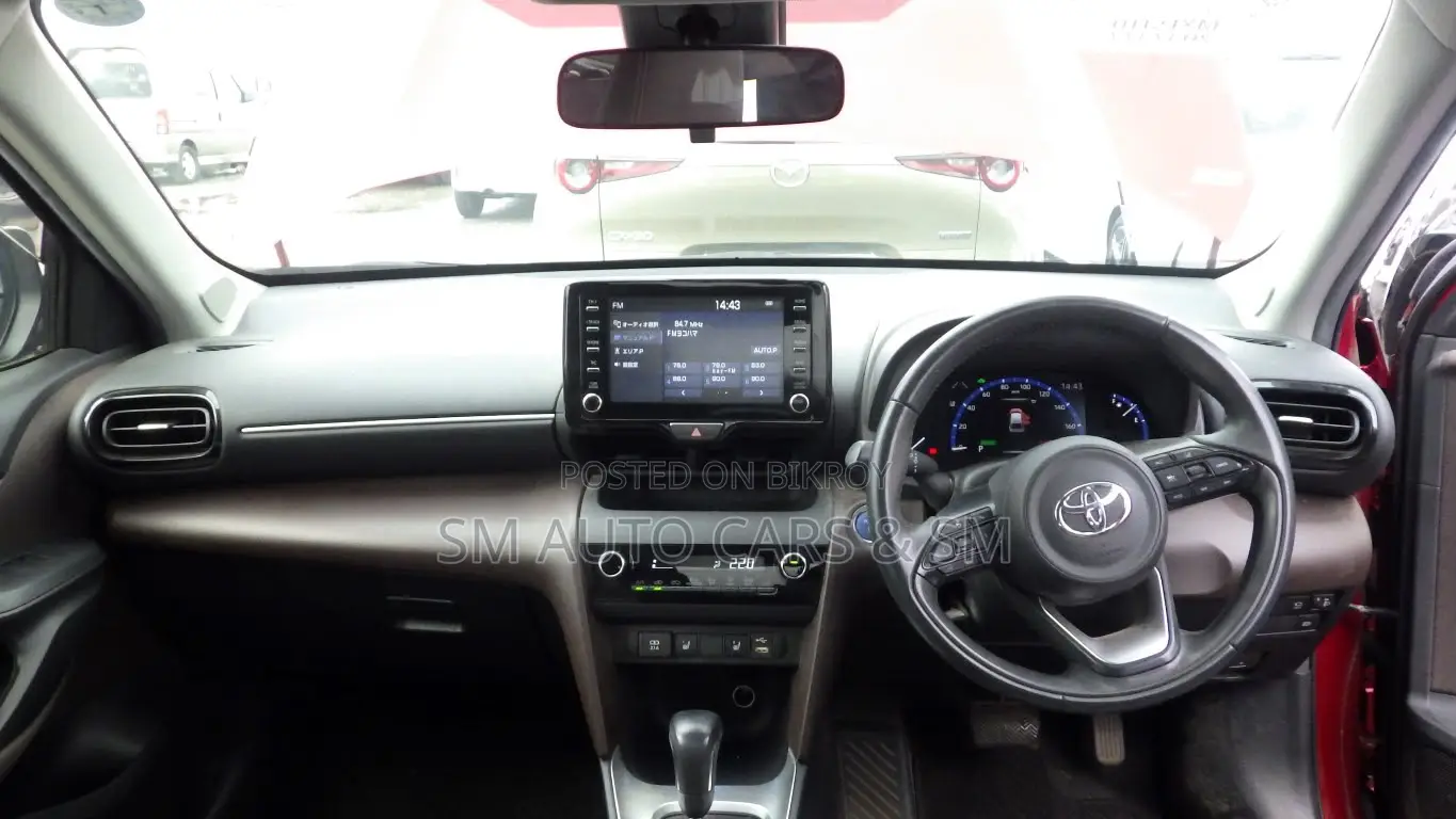 Toyota Yaris Cross 1.5 Hybrid Front-Wheel Drive 2021 Red
