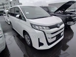 Toyota Noah 2022 Pearl