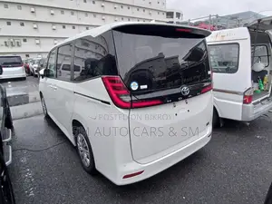 Toyota Noah 2022 Pearl