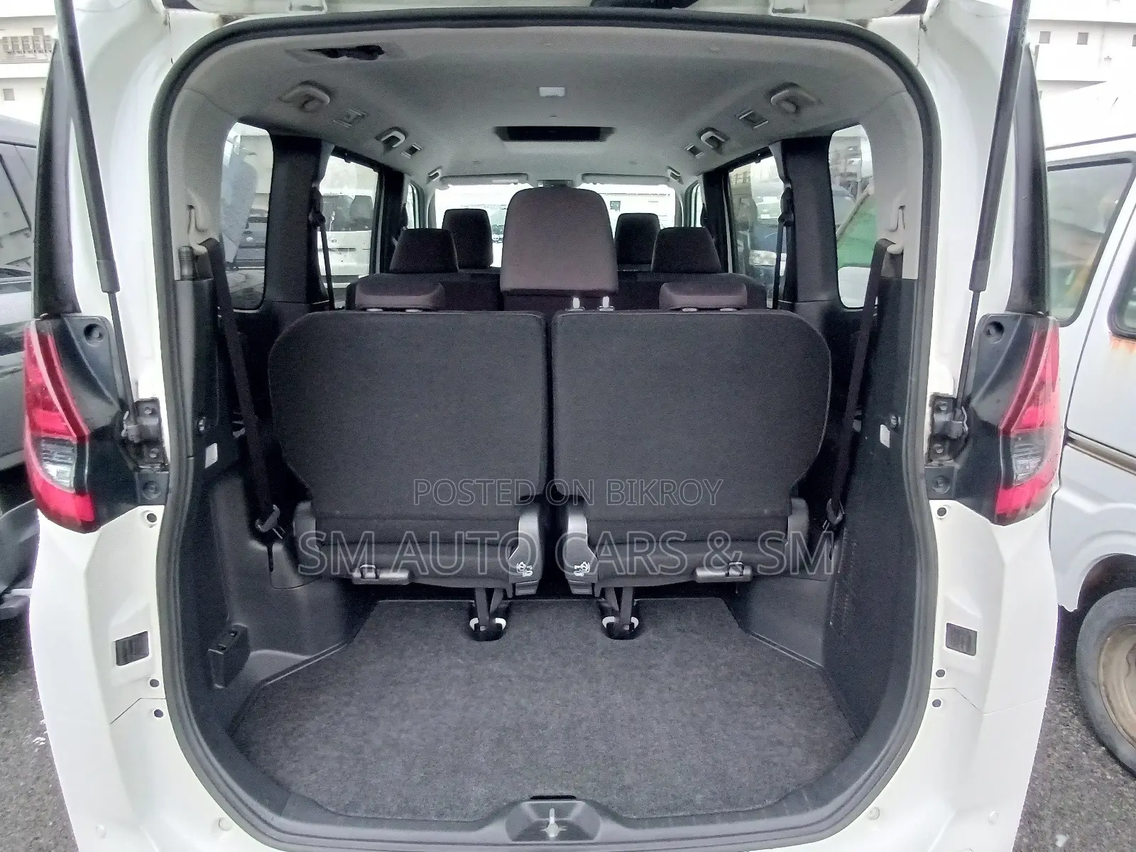 Toyota Noah 2022 Pearl