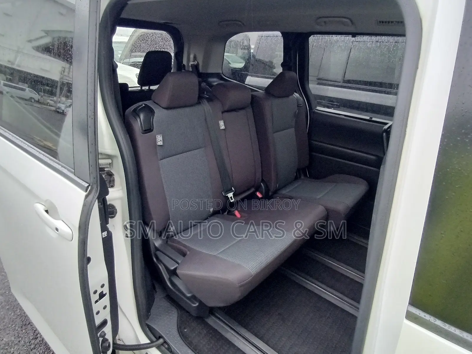 Toyota Noah 2022 Pearl