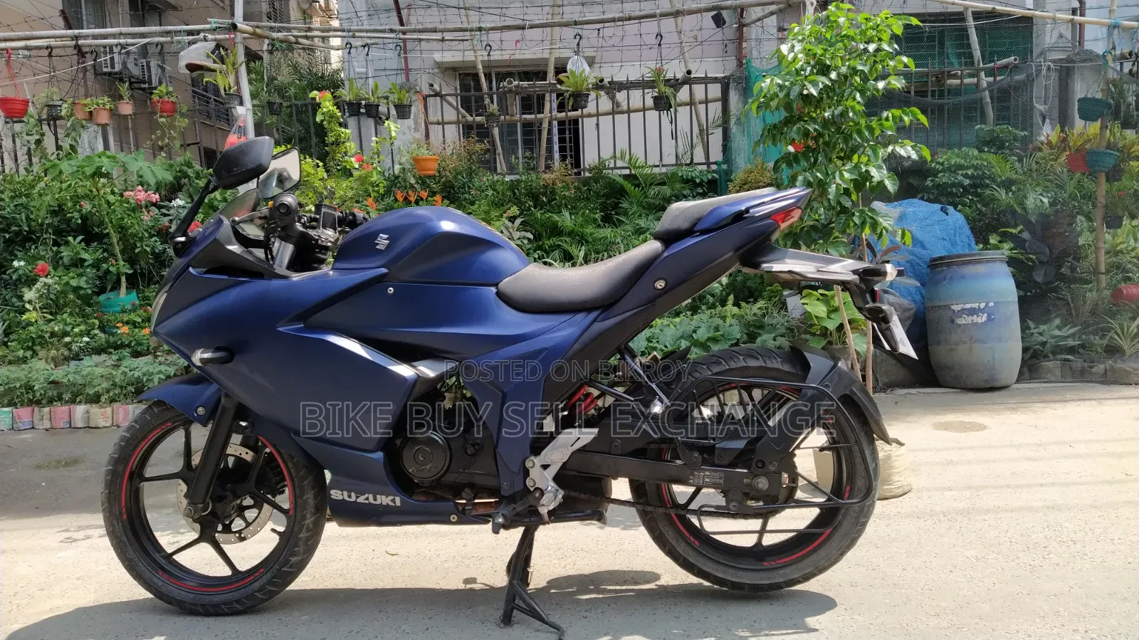 সুজুকি জিক্সার এসএফ ২০২৪ নীল