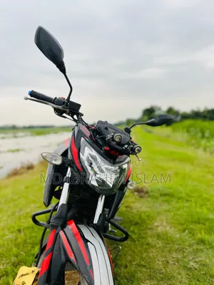 TVS Apache 160 4V 2022 Black