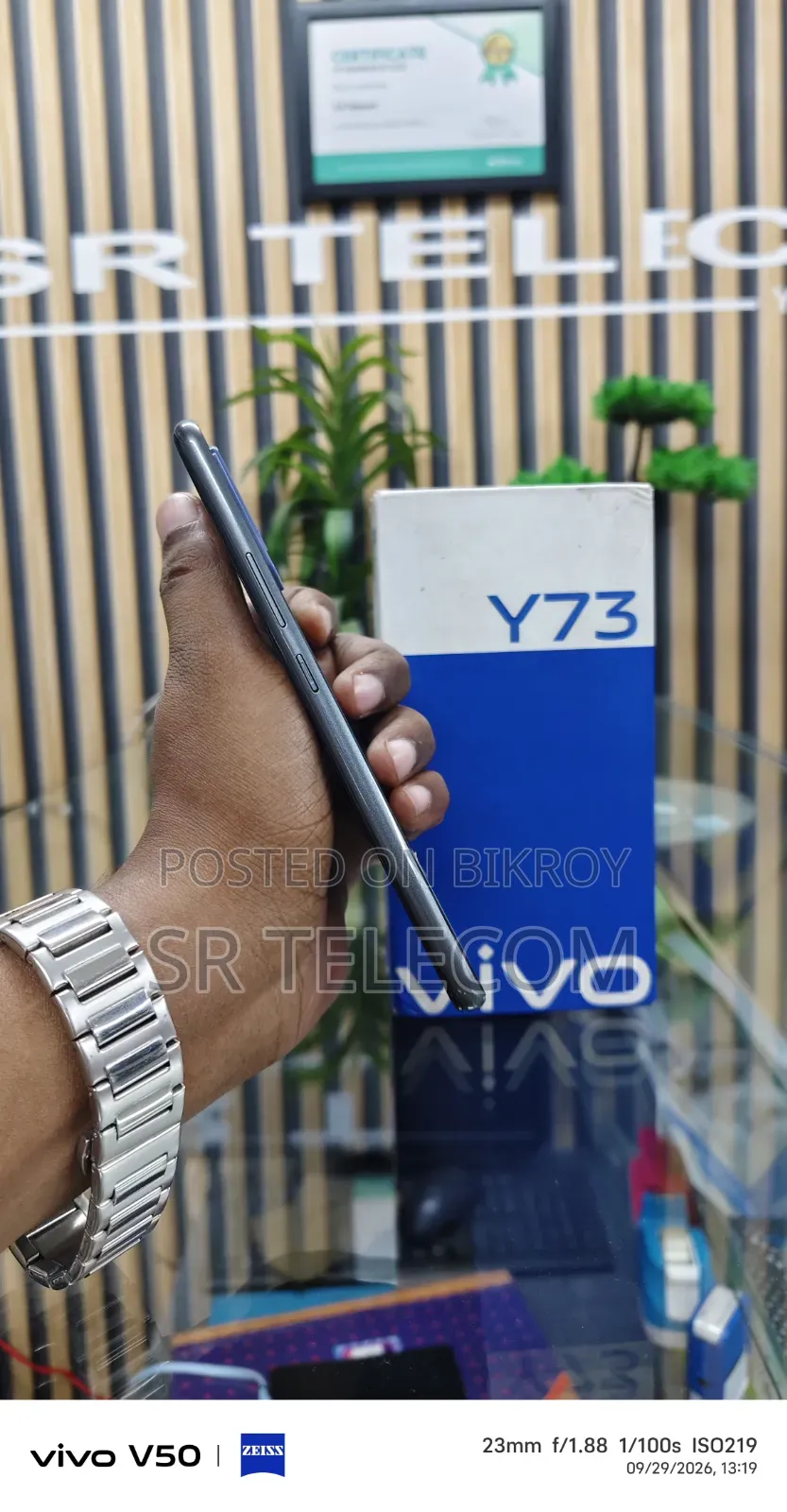 Vivo Y73 64 GB