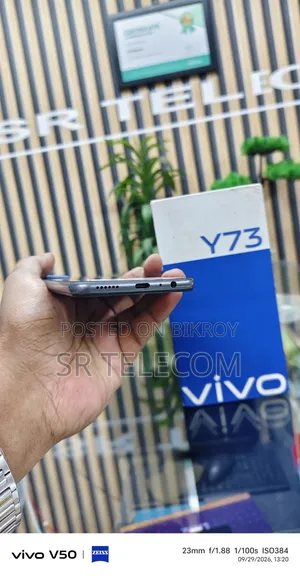 Vivo Y73 64 GB