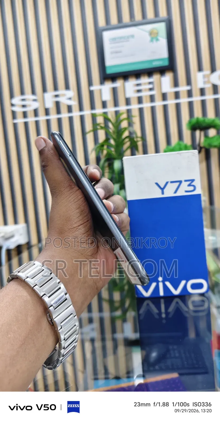 Vivo Y73 64 GB