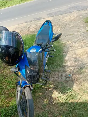 নতুন রানার বুলেট ১০০ ভি২ ২০২২ নীল