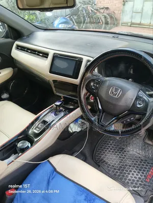 Honda Vezel 1.5 Two-Wheel Drive 2015 Red