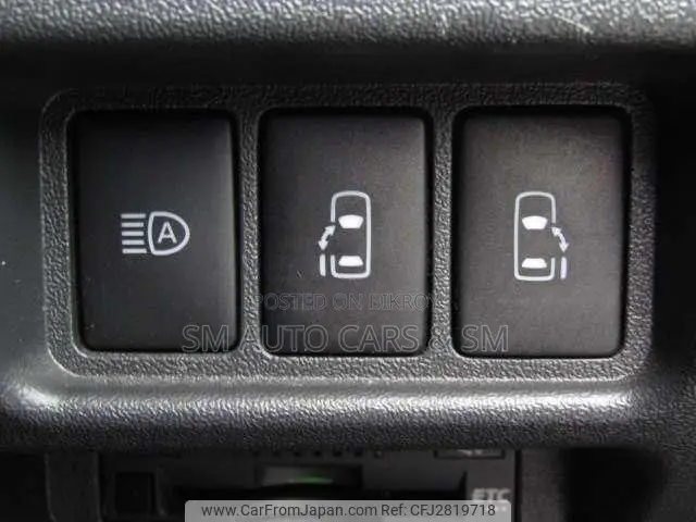 Toyota HiAce 2024 White