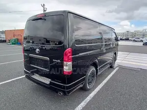 Toyota HiAce 2022 Black