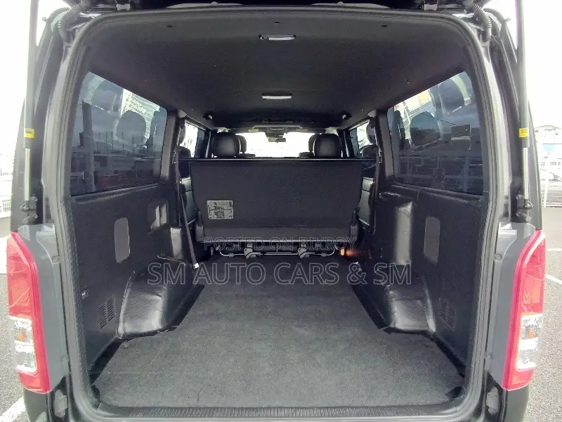 Toyota HiAce 2022 Black