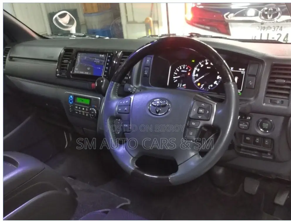Toyota HiAce 2022 Black