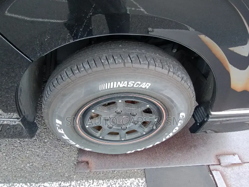 Toyota HiAce 2022 Black