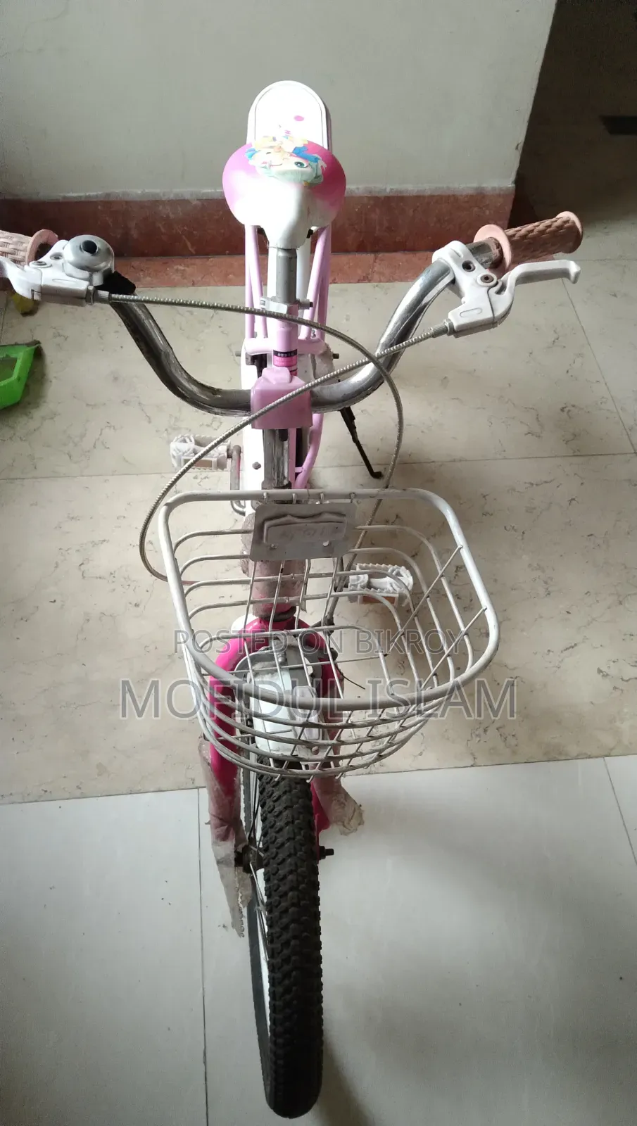 সাইকেল দেখতে নতুনের মতই আছে