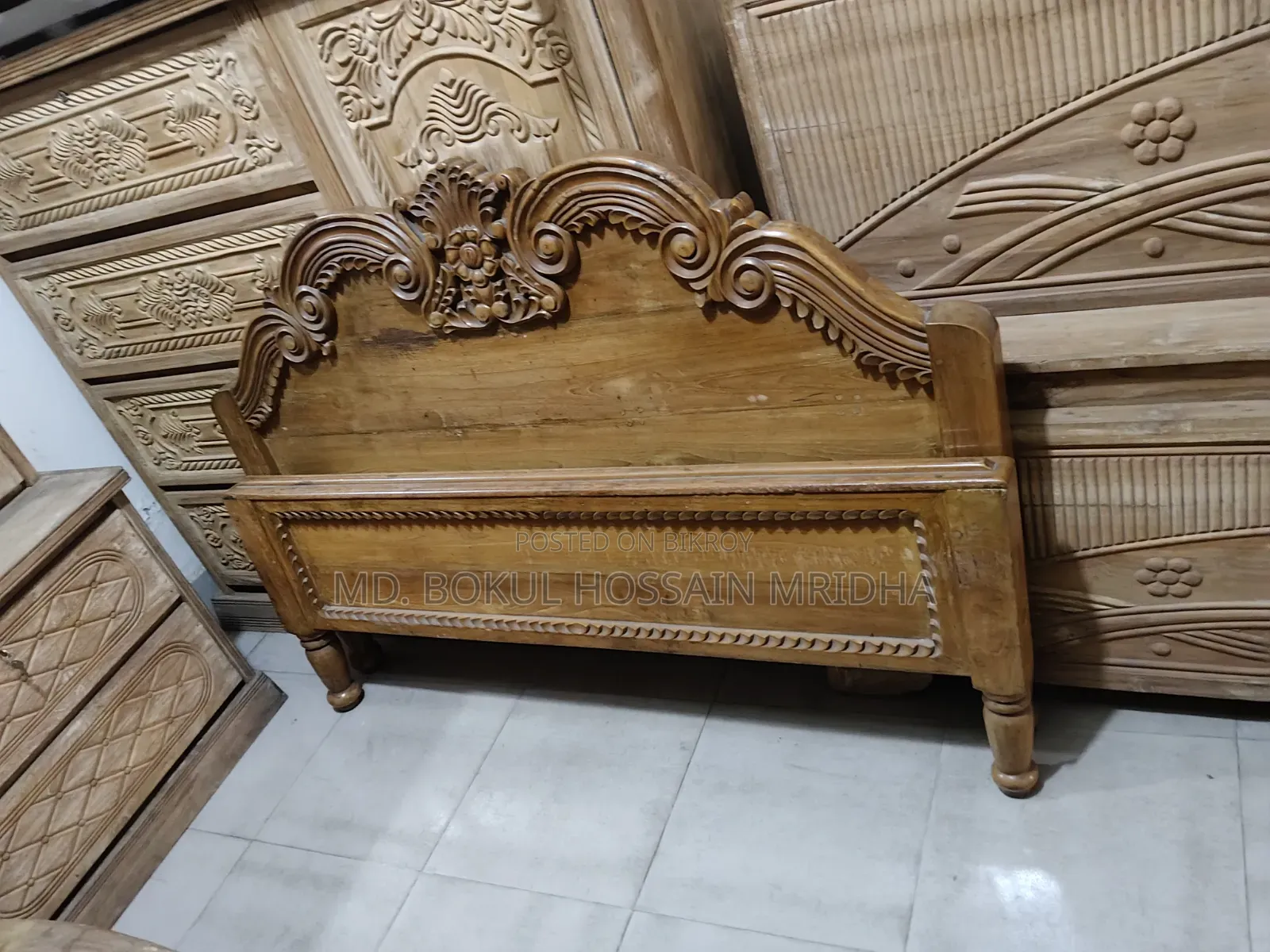 Bed 4.5*7 Feet, Used, Chittagong Segun Wood.