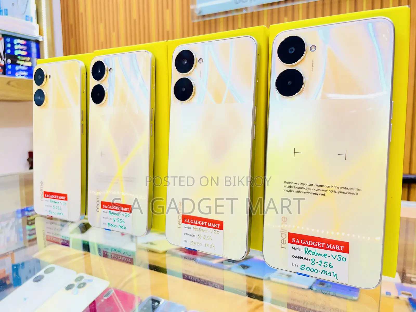 Realme V30 128 GB Gold
