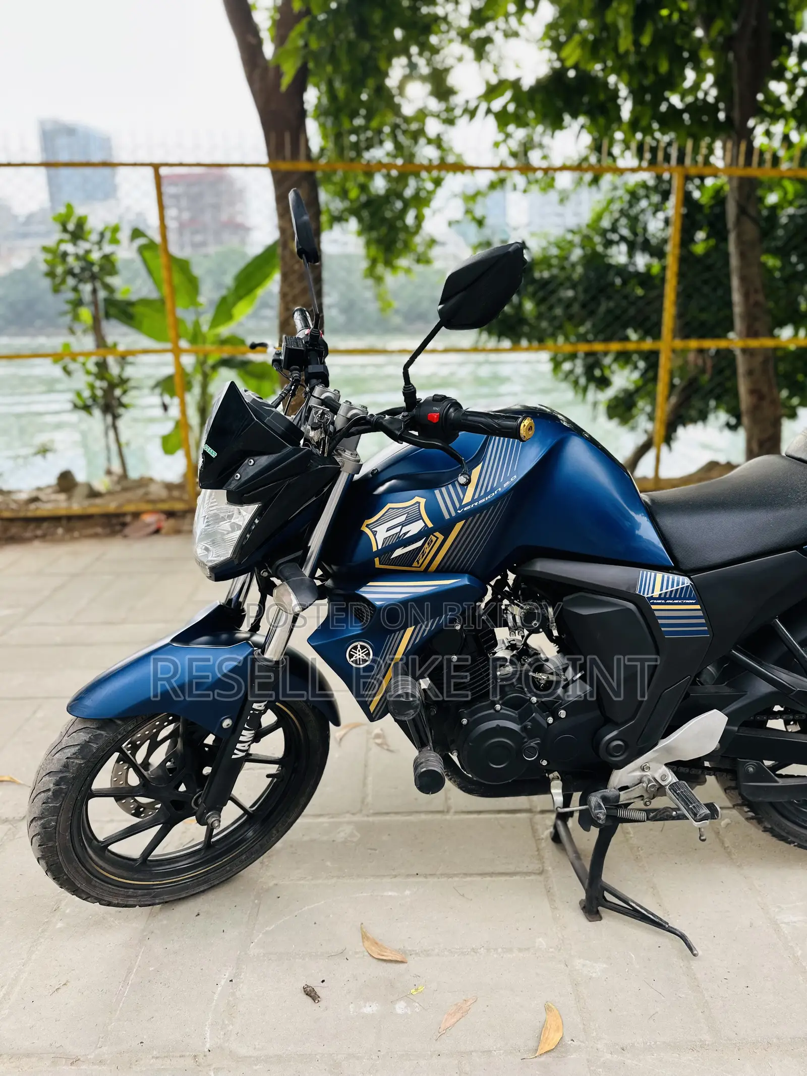 ইয়ামাহা এফজেএস ভি২ ২০২৫ নীল