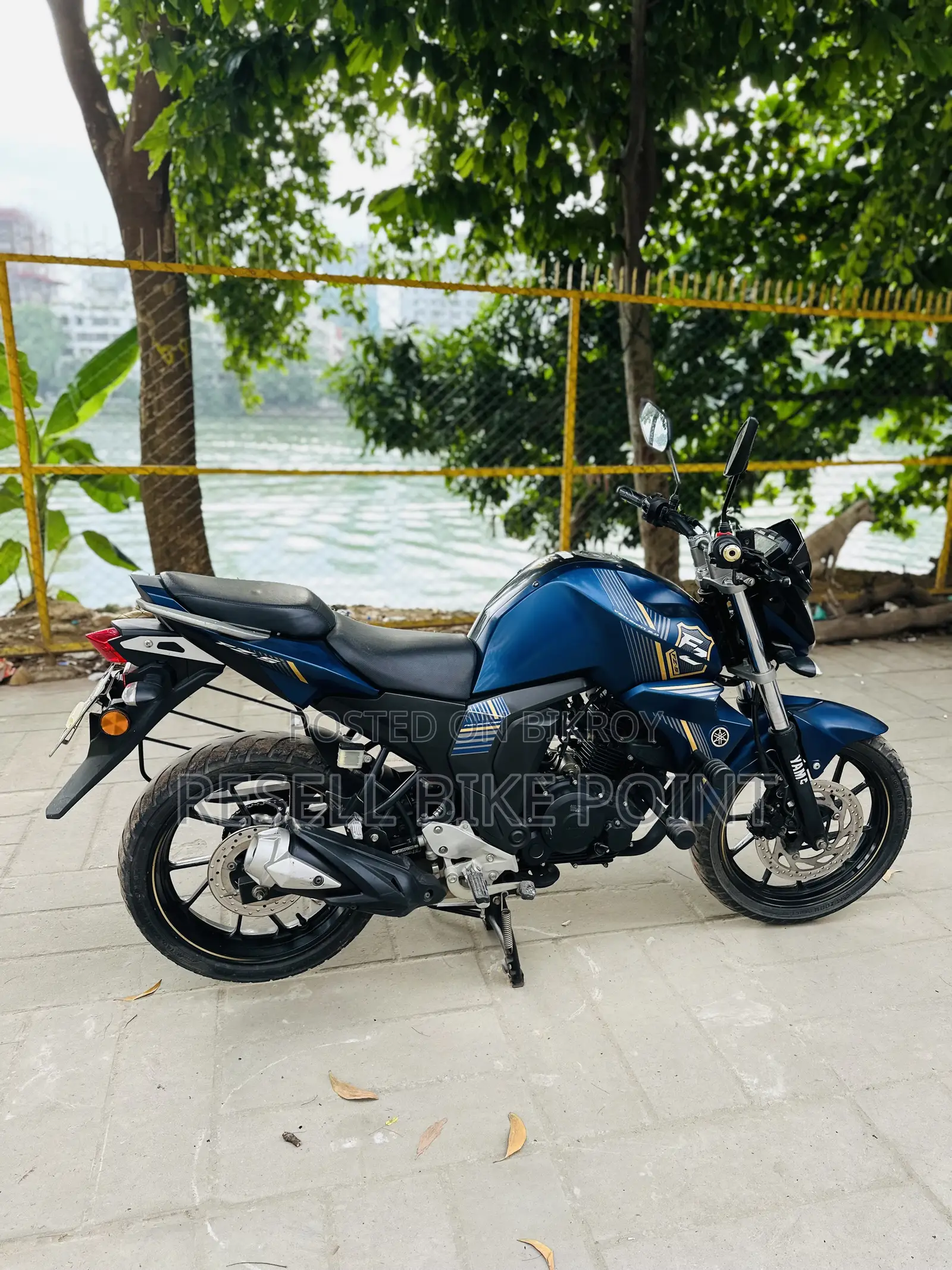 ইয়ামাহা এফজেএস ভি২ ২০২৫ নীল