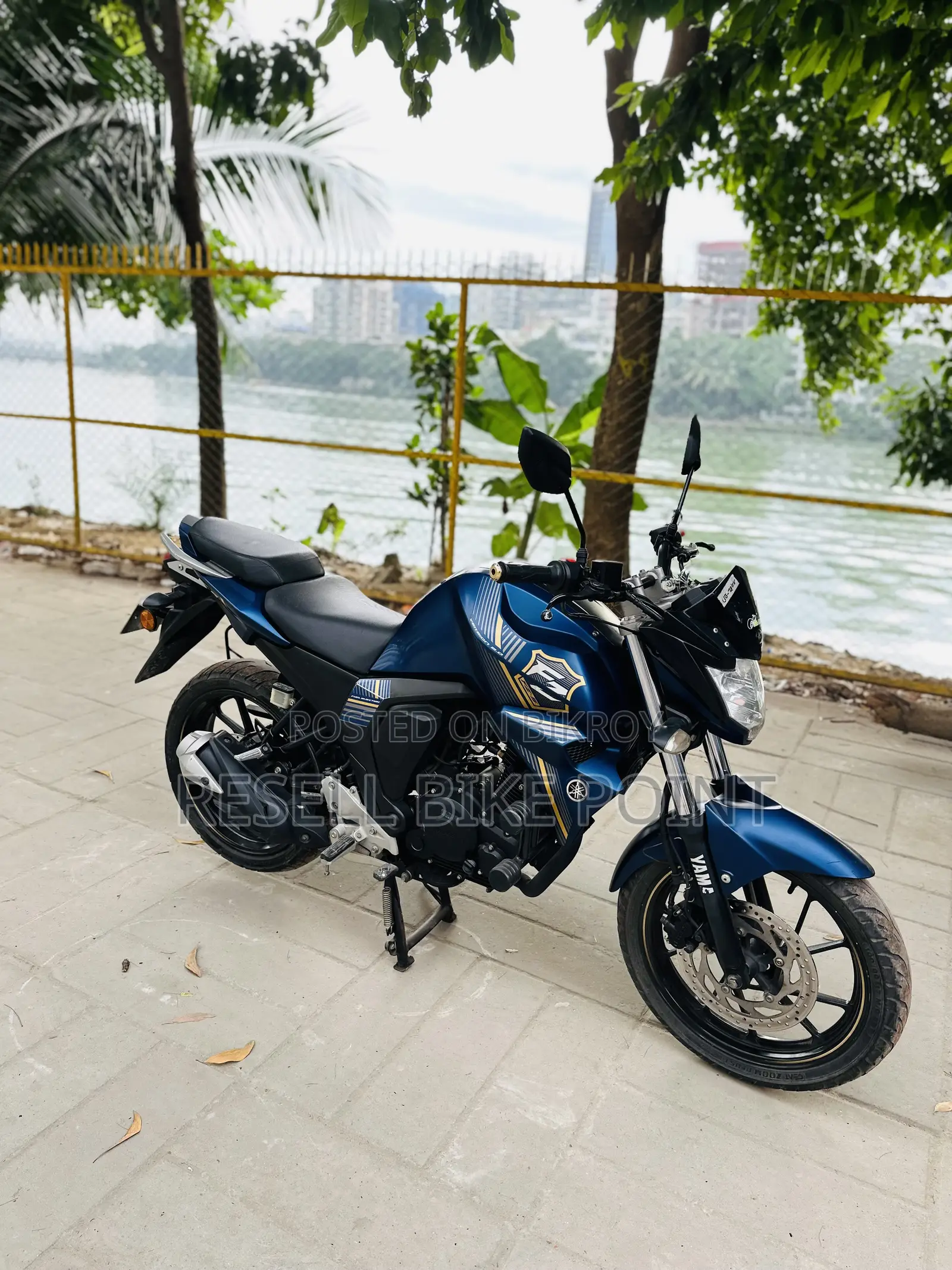 ইয়ামাহা এফজেএস ভি২ ২০২৫ নীল
