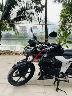 টিভিএস আপাচি আরটিআর ১৬০ ৪ভি ২০২২ কালো
