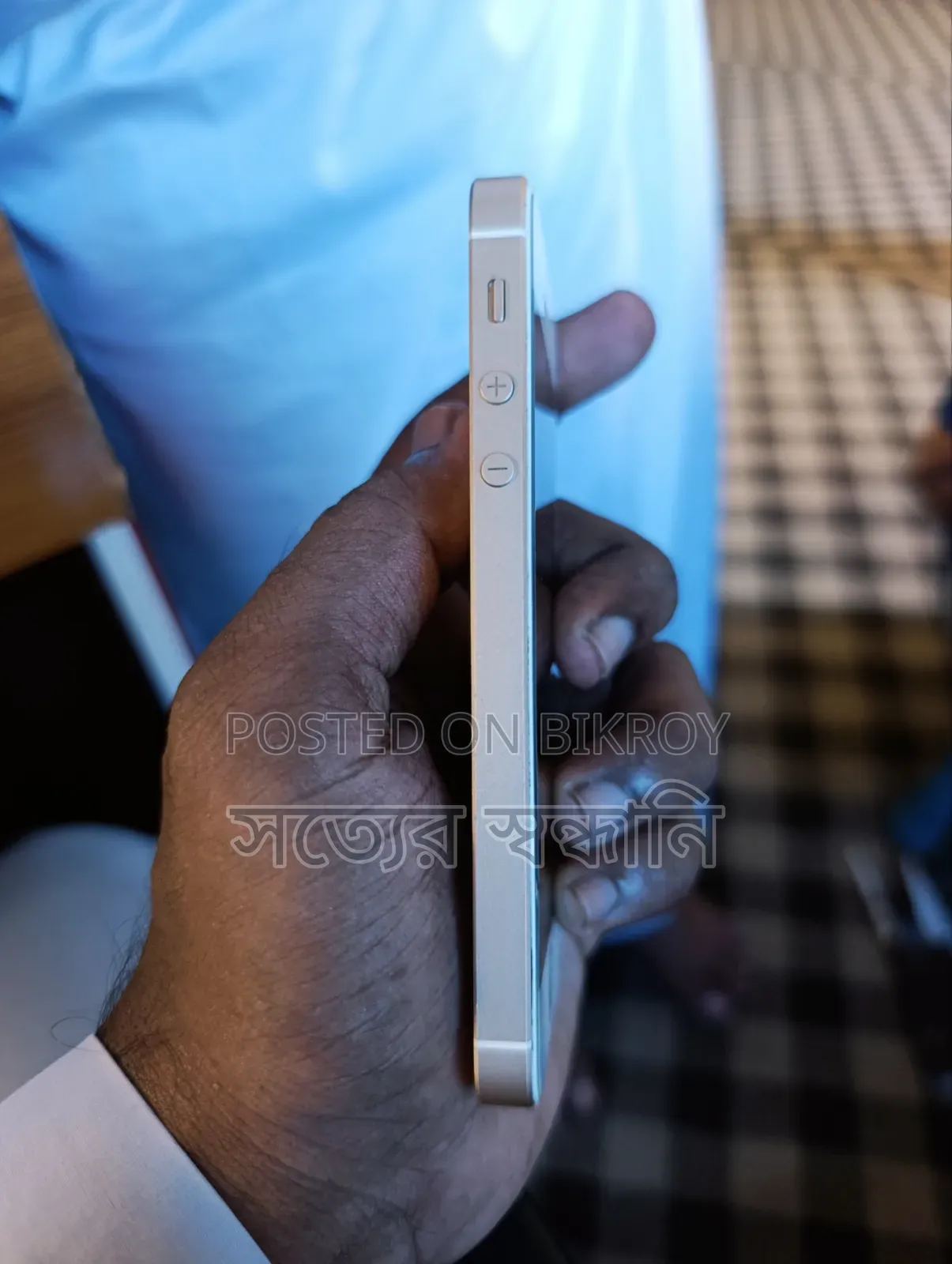 Apple 32 GB Silver