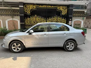 Toyota Axio 1.5 G 2WD 2013 Silver