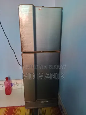 একটি ফ্রিজ বিক্রয় করা হবে