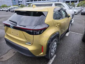 Toyota Yaris Cross 2021 Gold